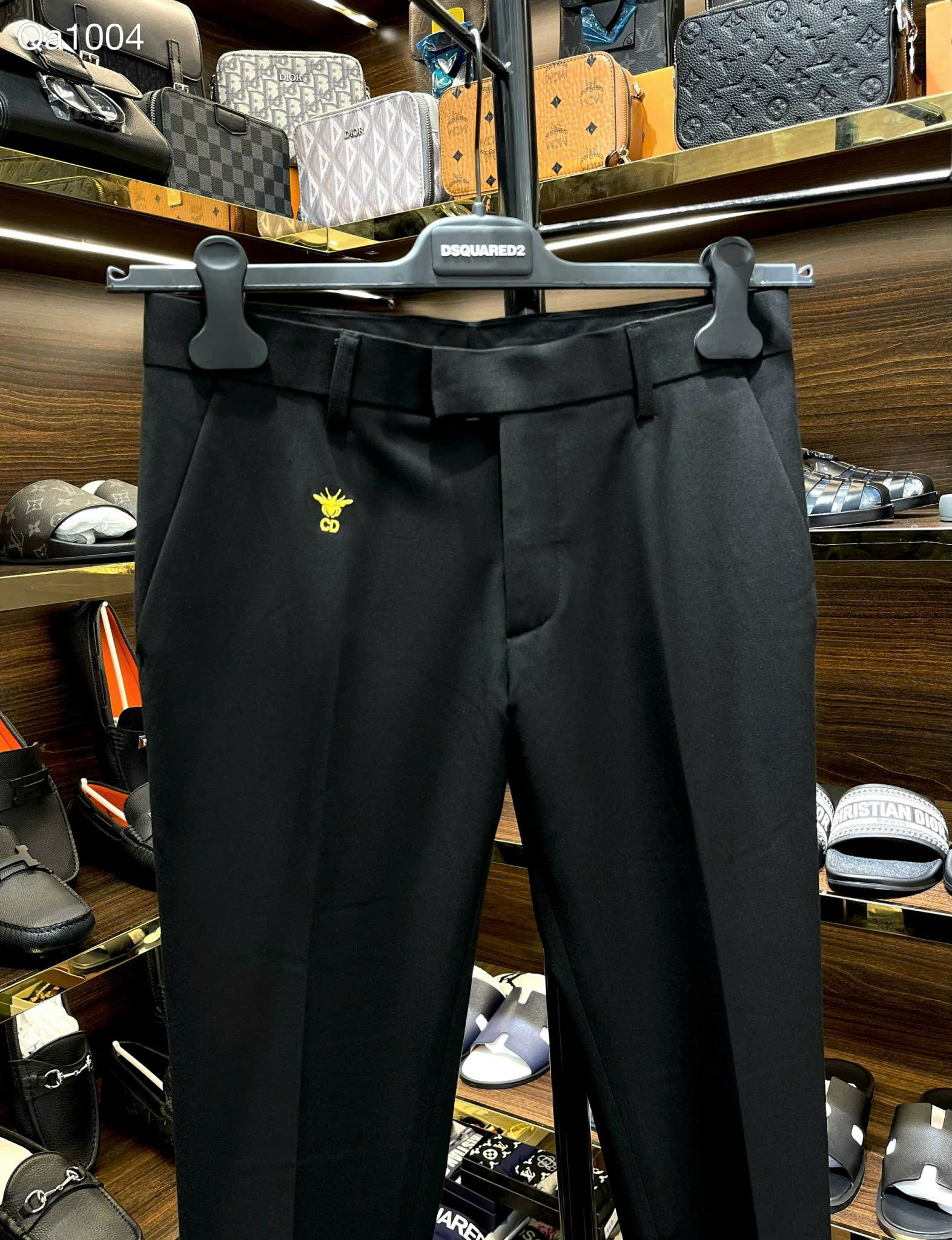 Quần Tây, Âu Dior CD Đen logo CD Ong vàng thêu Like Auth on web MK